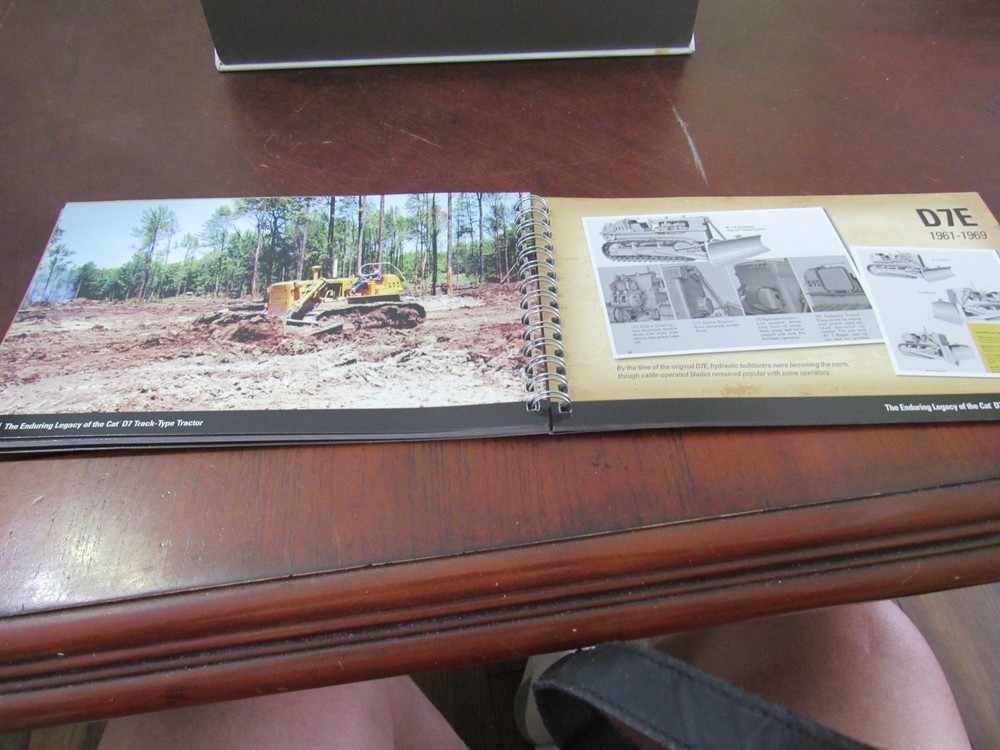 DIECAST MASTERS 1/50 EVOLUTION SERIES CATERPILLAR TRACK TYPE TRACTOR SET - NIB