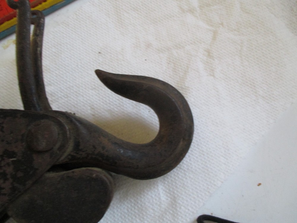 Vintage Star Double Pulley No. 2 with rope pull releases