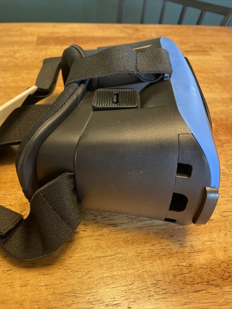 bnext vr headset - Tag Still On