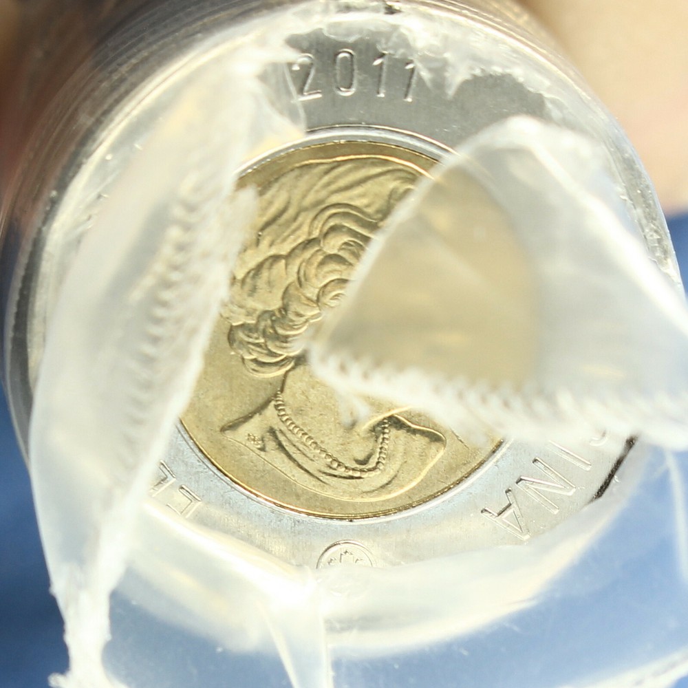 Canada 2011 Mint Roll - Toonies ($ 2.00) - Normal Polar Bear Reverse