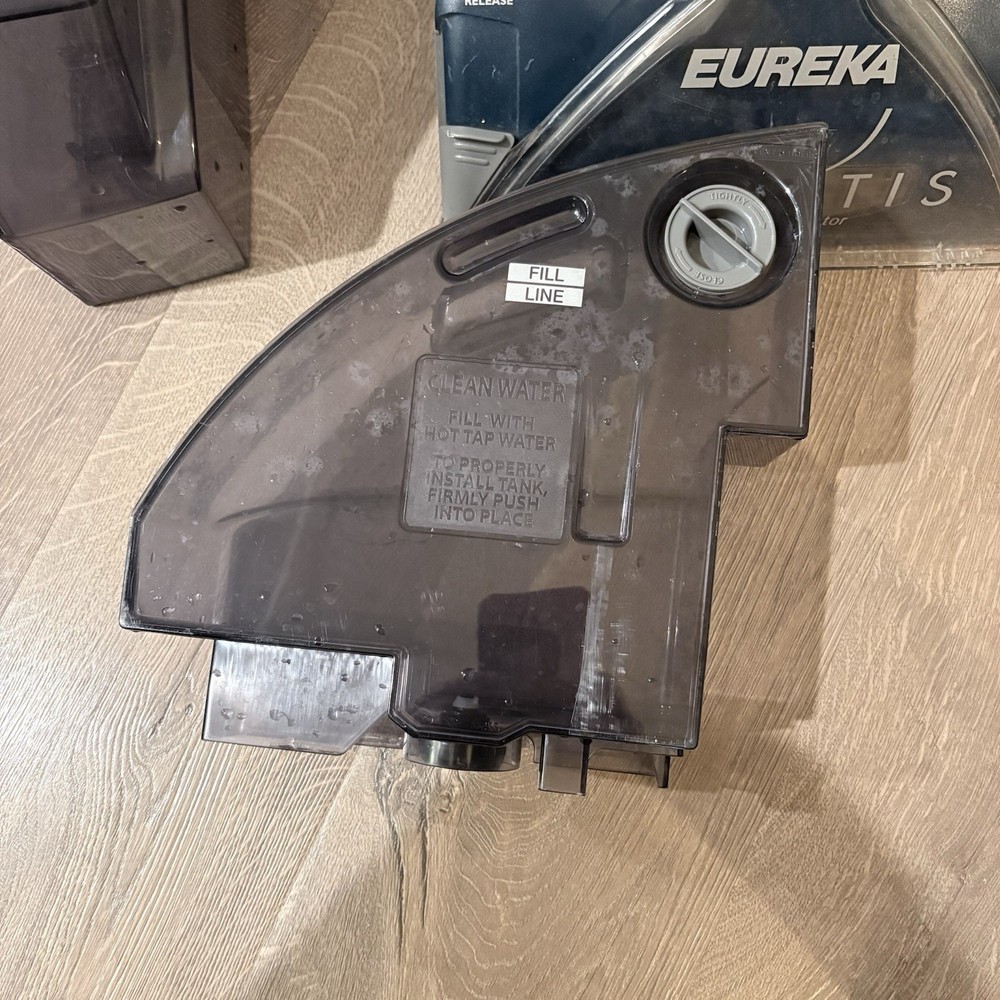 Carpet Cleaner EUREKA ATLANTIS Deep Stream Extractor Teal Compact Model 2591A
