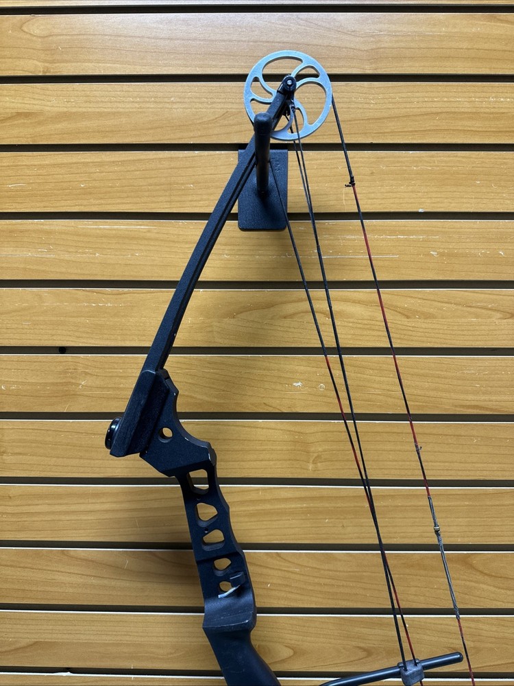Genesis Pro Compound Bow - 25# Max - RH