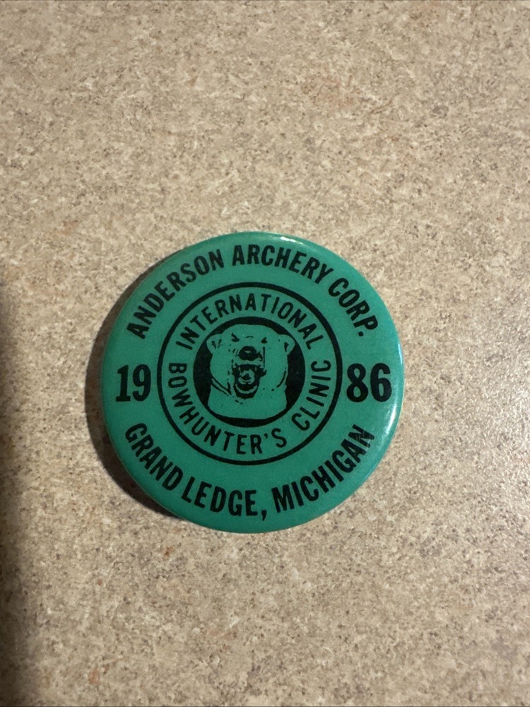 Vintage Michigan Bowhunter Pins