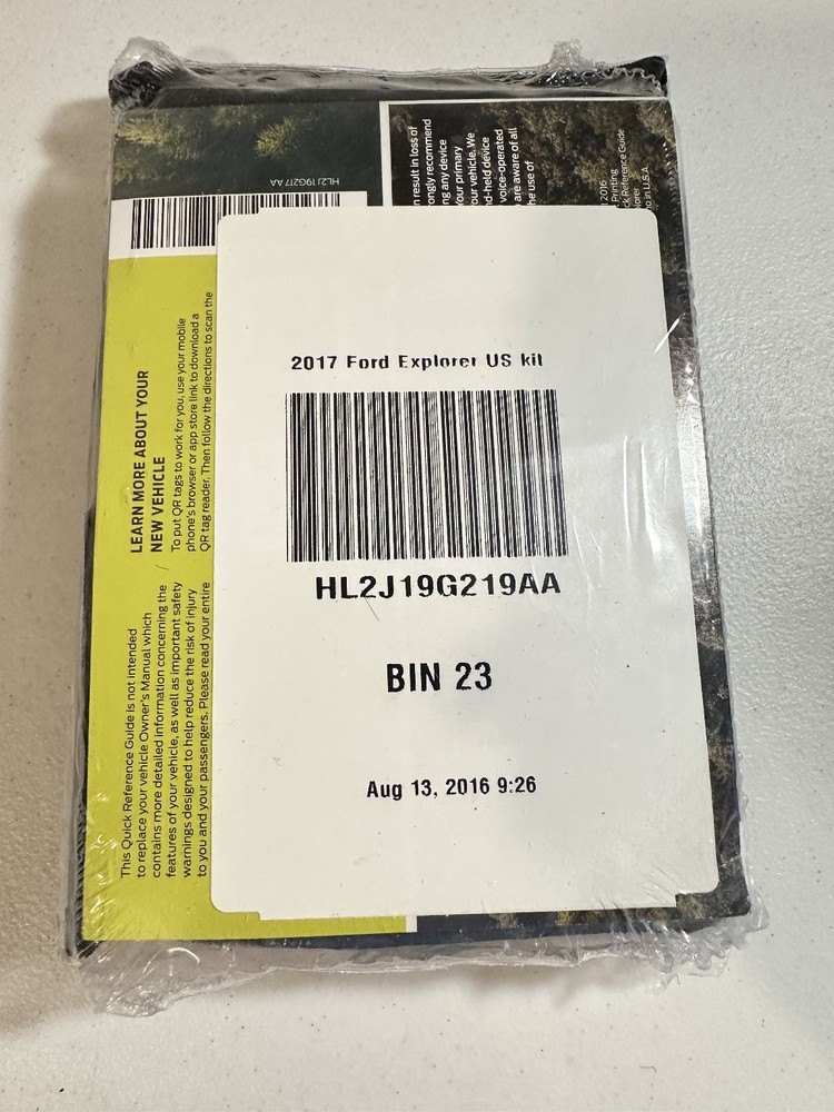 2017 Ford Explorer Owner's Manual Set With case