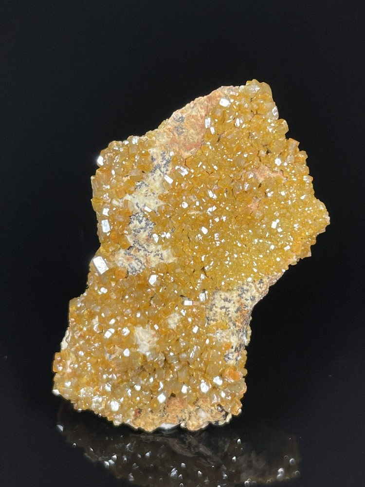 Vanadinite  37x23x10mm. Arizona