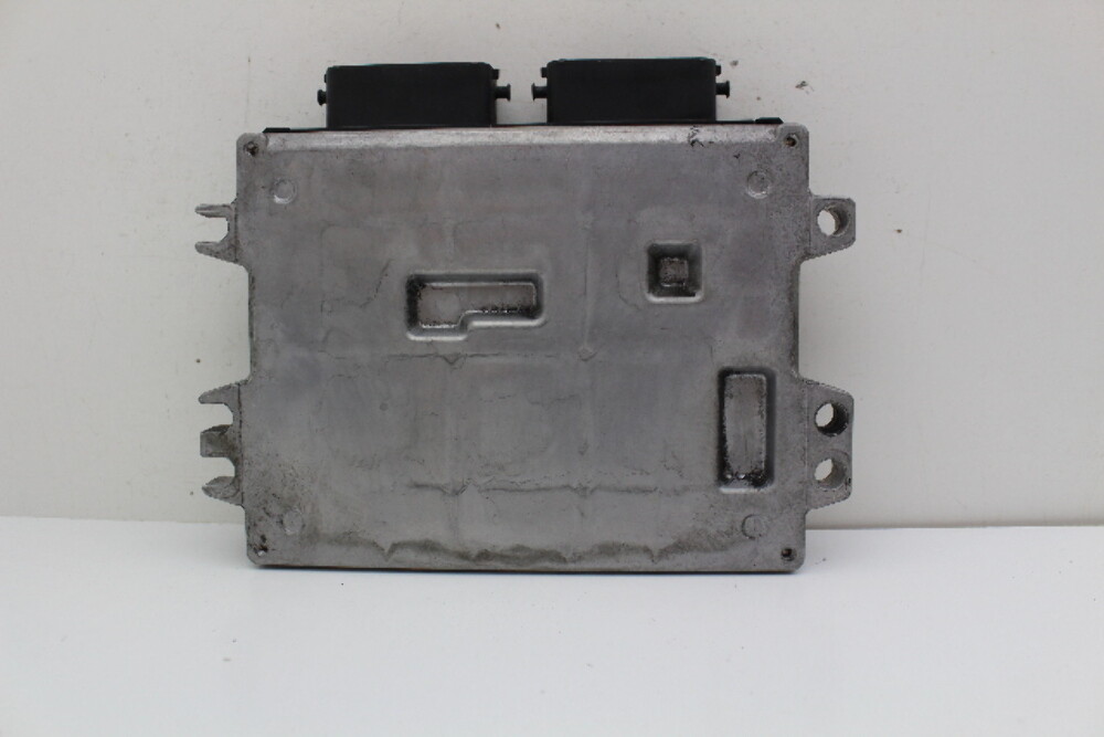 10-12 Suzuki Kizashi 33910-57L10 Computer Brain Engine Control ECU ECM Module