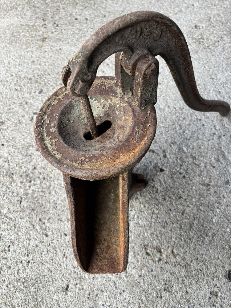 Antique Cast Iron Hand Water Pump Handle Rust Salvage Primitive