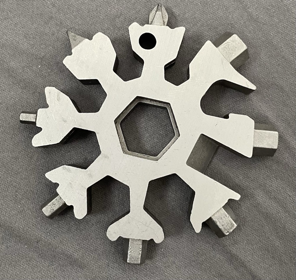 Desuccus 18-in-1 Snowflake Multi Tool