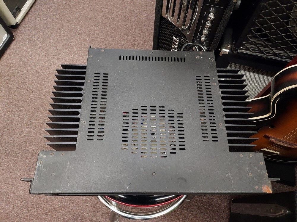 Yorkville SR300 Reference Series Power Amplifier Good Condition Working