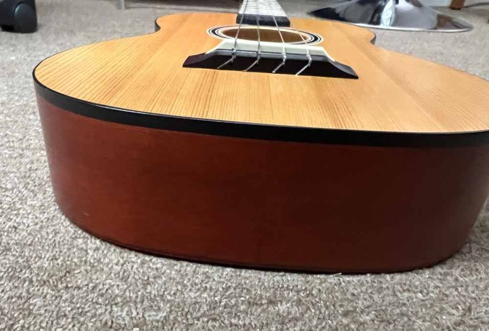 Amigo AMB7 Ukulele (V26767)