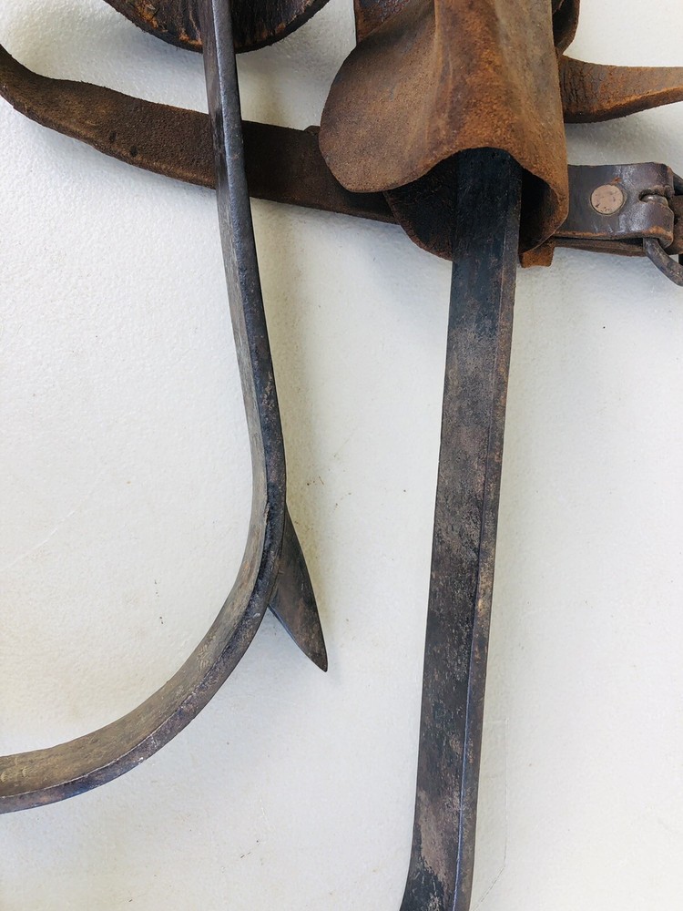 Vintage LINEMAN POLE/TREE CLIMBING SPIKES & PADS