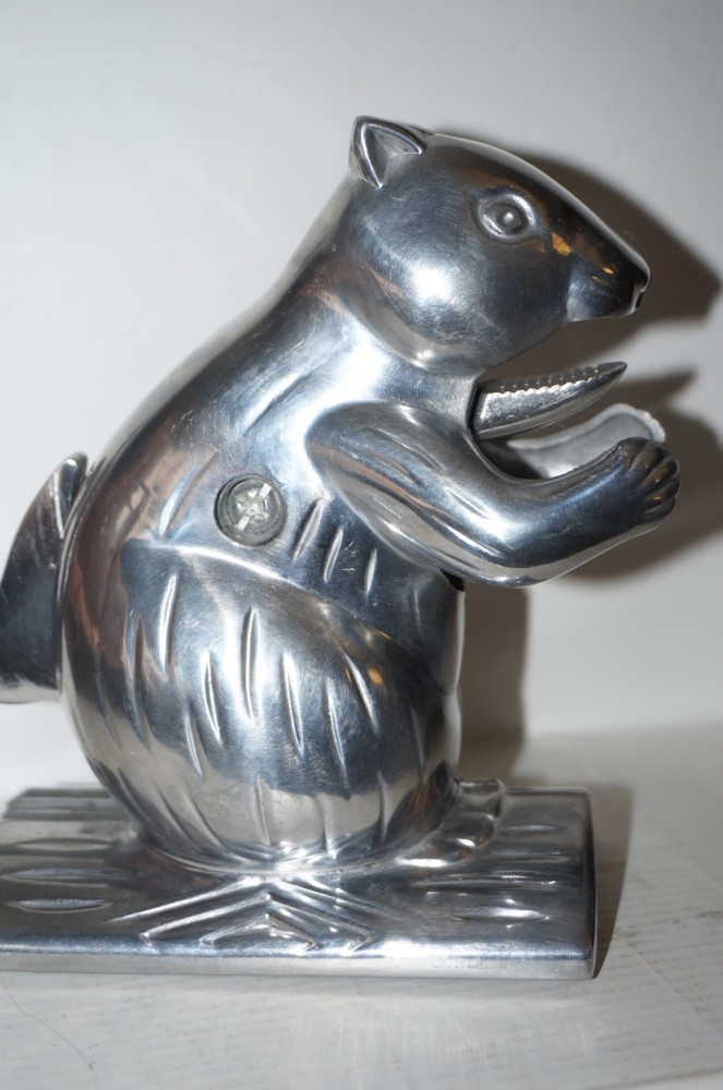 Norpro Davy Crack'it Squirrel Nutcracker - 5 ½ Inch Aluminum Nutcracker