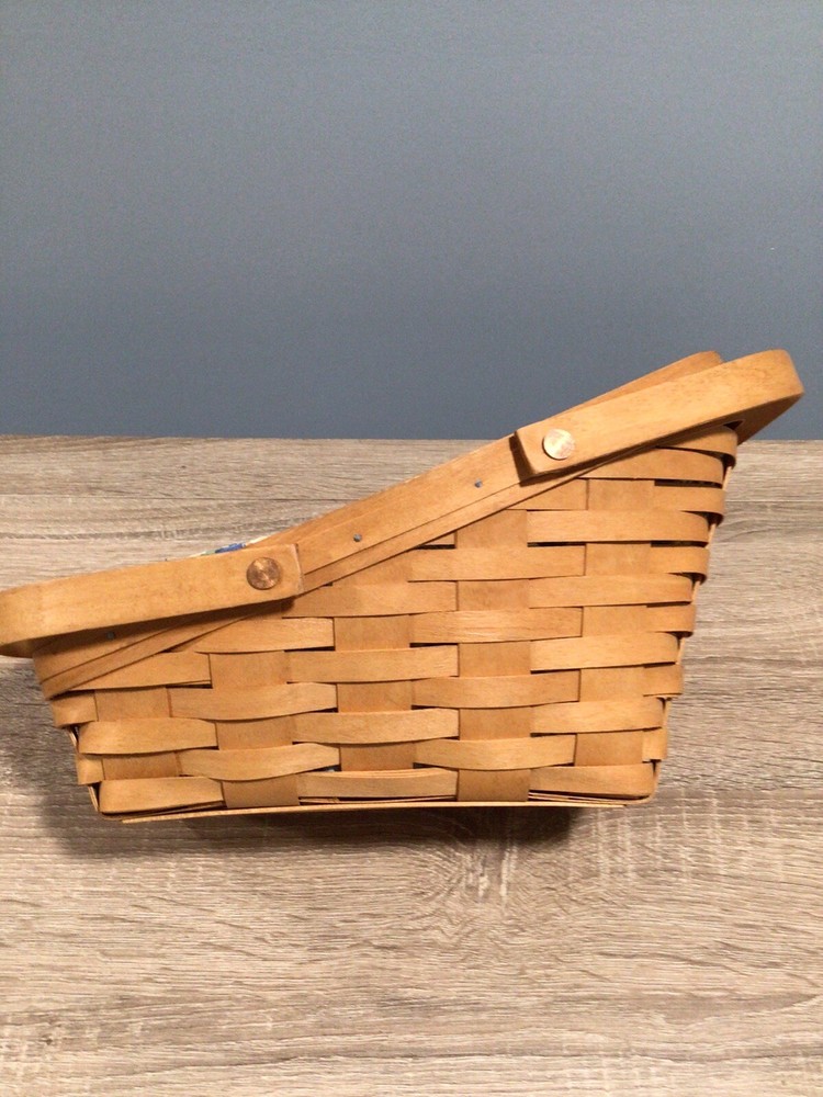 Longaberger Two Handled Fruit Vegetable Bread Basket 1996