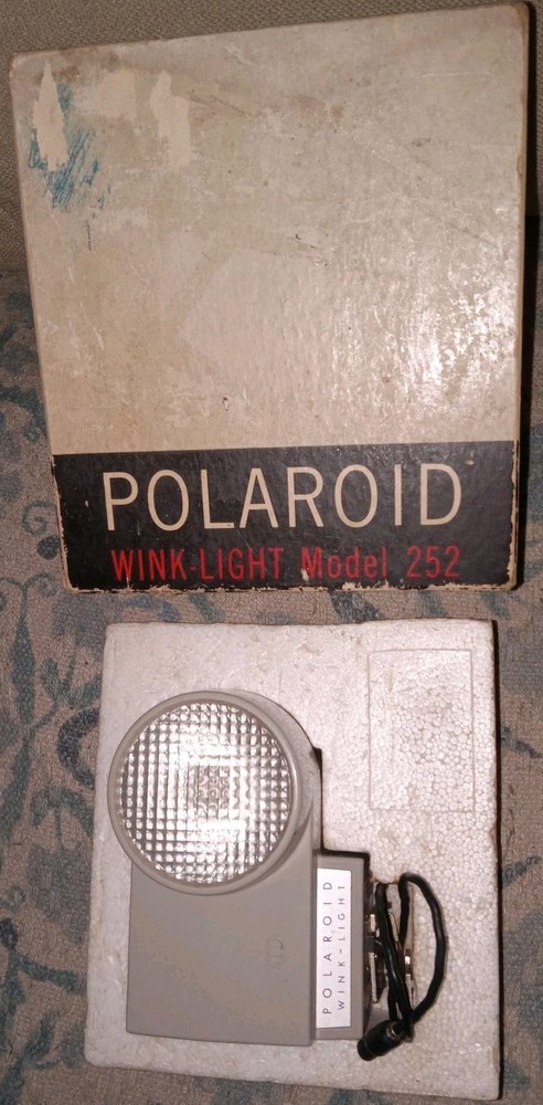 Vintage POLAROID WINK Camera 252 w Box n Accessories
