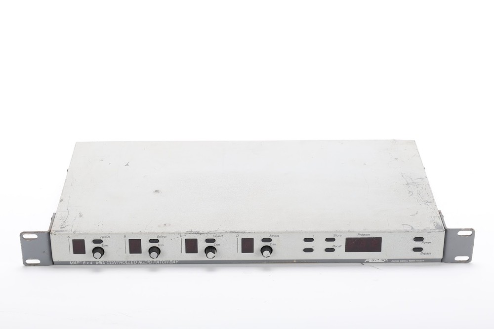 Peavey MAP 8x4 MIDI Controllable Analog Patch Bay - Fair Condition