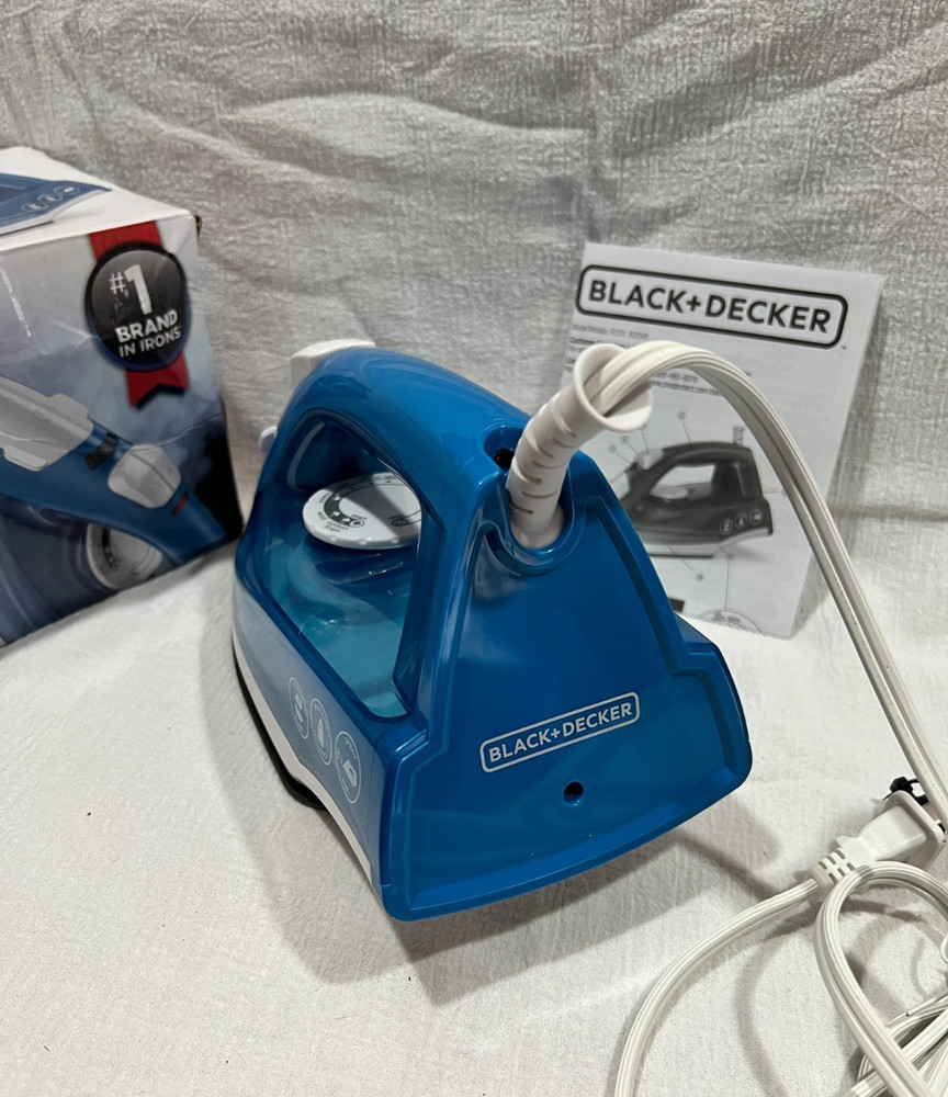 BLACK+DECKER Variable Control Compact Steam Iron - Blue & White