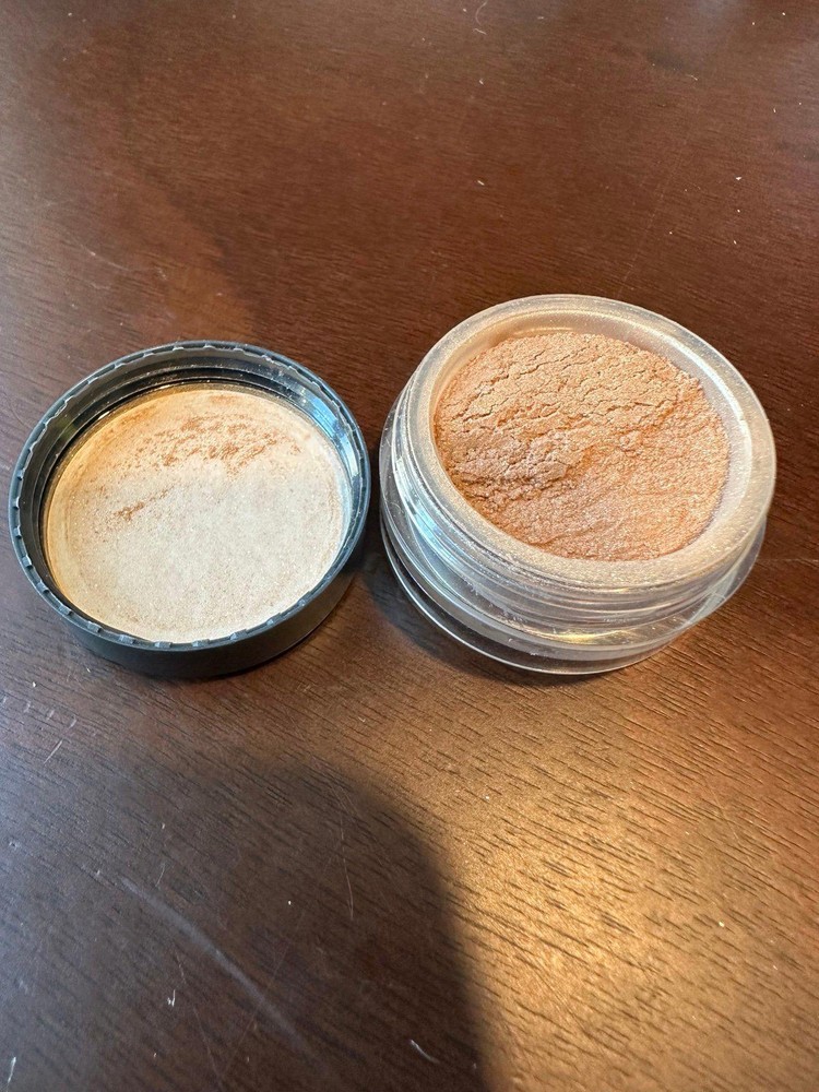 bareMinerals Glimmer Loose Eyeshadow “Golden Ruby”, .02oz