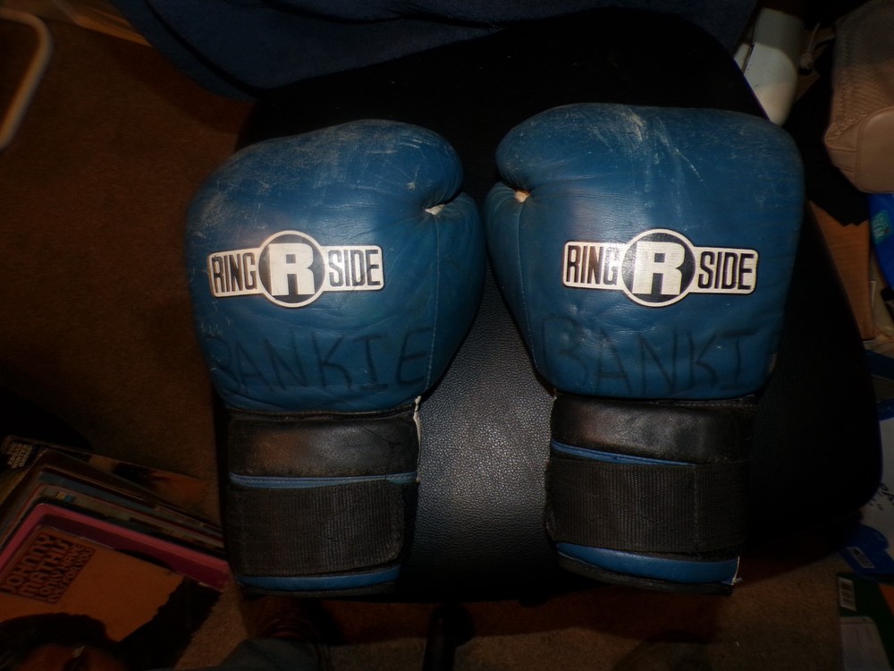 ringside boxing gloves