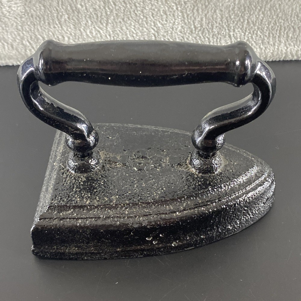 Vintage Cast Iron Sad Flat Iron - 7 Lb.