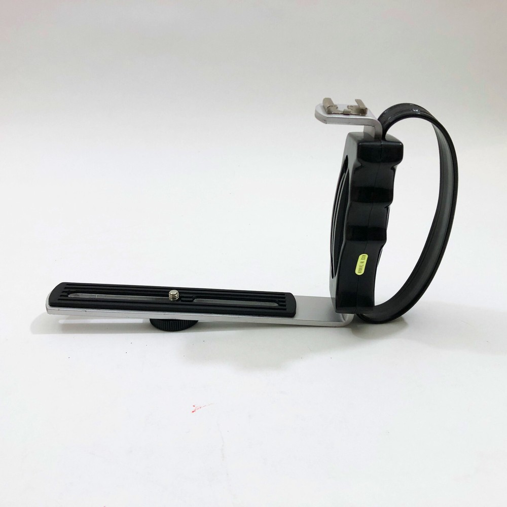 DLC Dot Line Right Angle Flash Bracket