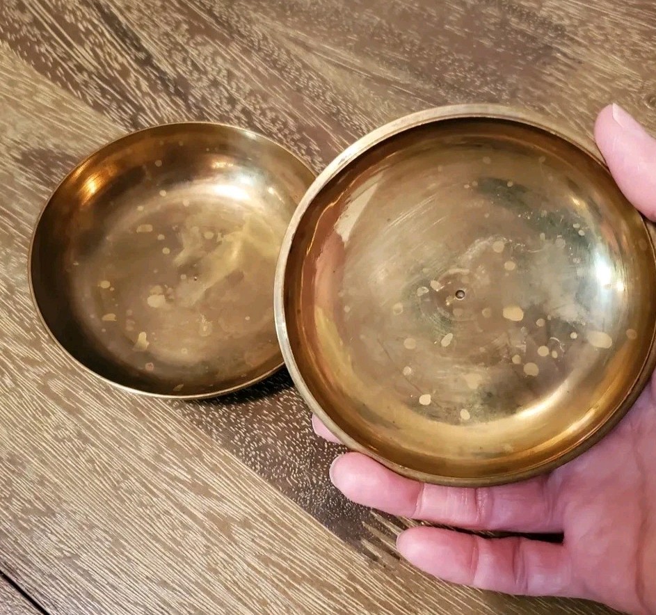 VINTAGE BRASS & ENAMEL PAINT TRINKET DISH