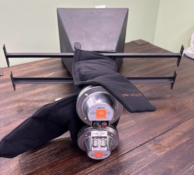 (2) JBL 2431H COMPRESSION DRIVER AND HORN FLARE (THS)