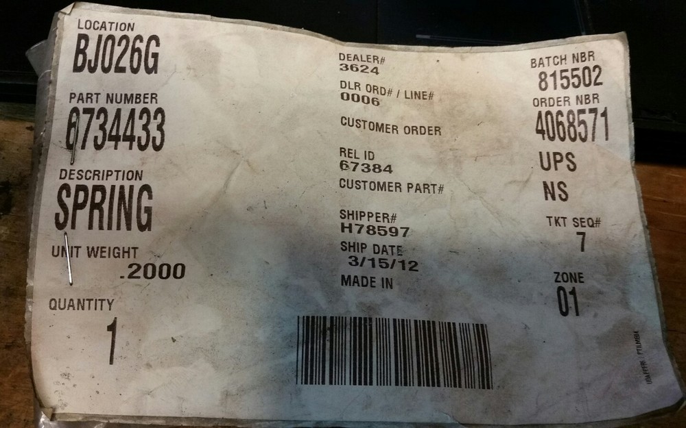 Genuine OEM Bobcat Compression Spring 6734433 (3C2)