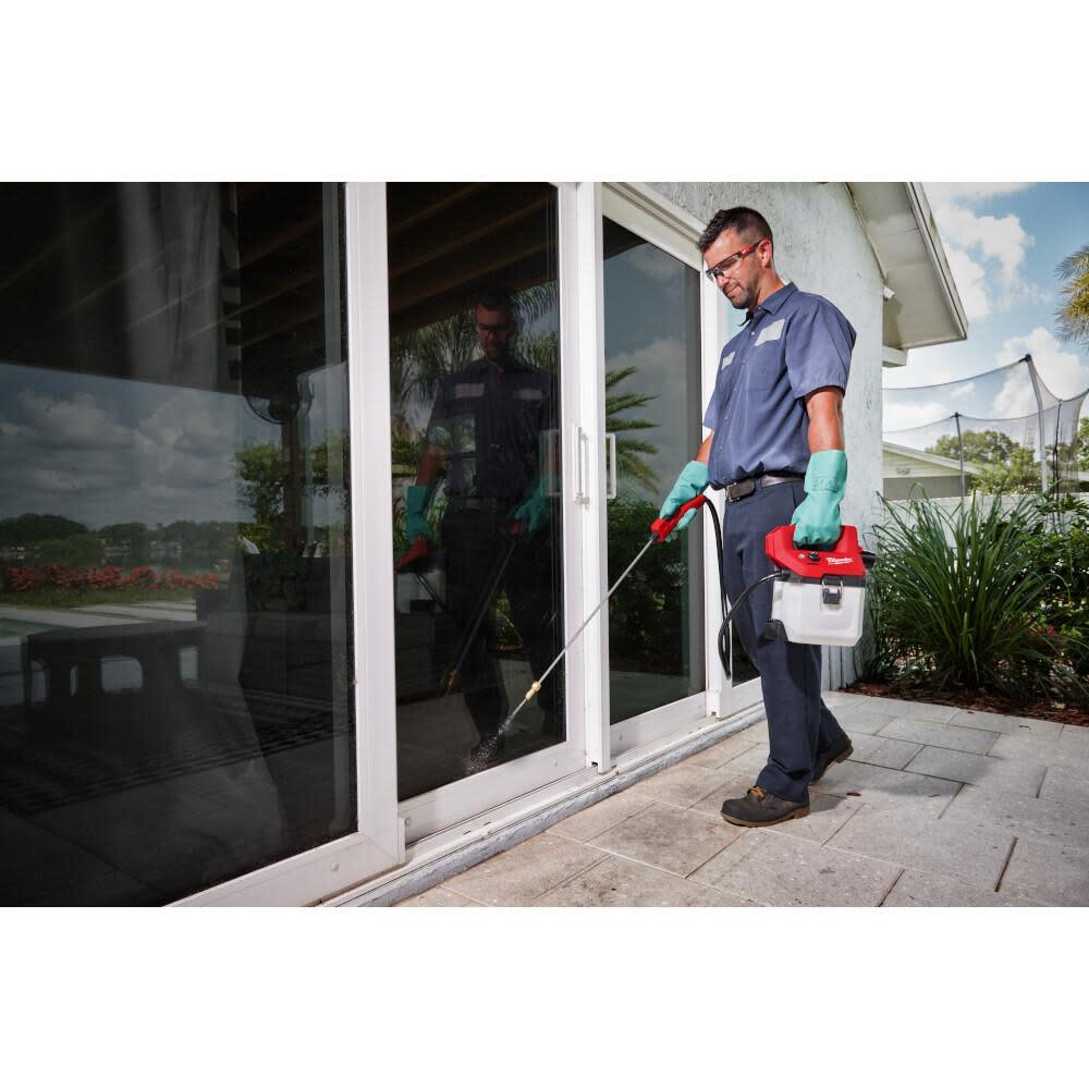 Milwaukee M12 1 Gallon Handheld Sprayer Kit