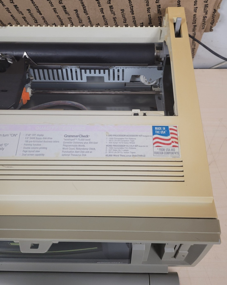 VINTAGE! BROTHERS WP-2410 WORD PROCESSOR MISSING LID (POWERS ON)