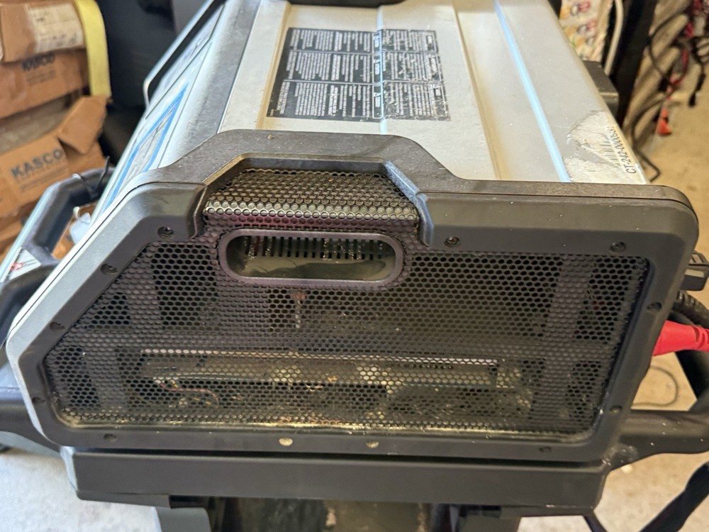 Midtronics DCA-8000 Dynamic Diagnostic Charging System Not Fully TESTED