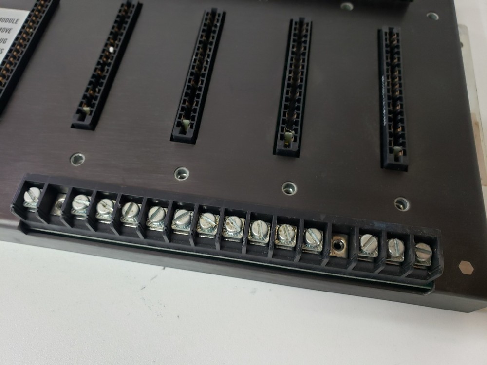 UNUSED - Texas Instruments 6MT50-2 I/O Mounting Base
