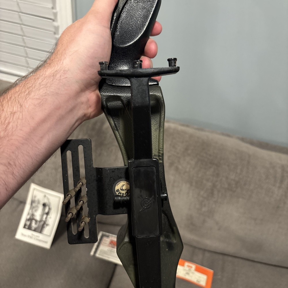 PSE Elite Graphite Compound Bow RH Cobra Sights With Manuals