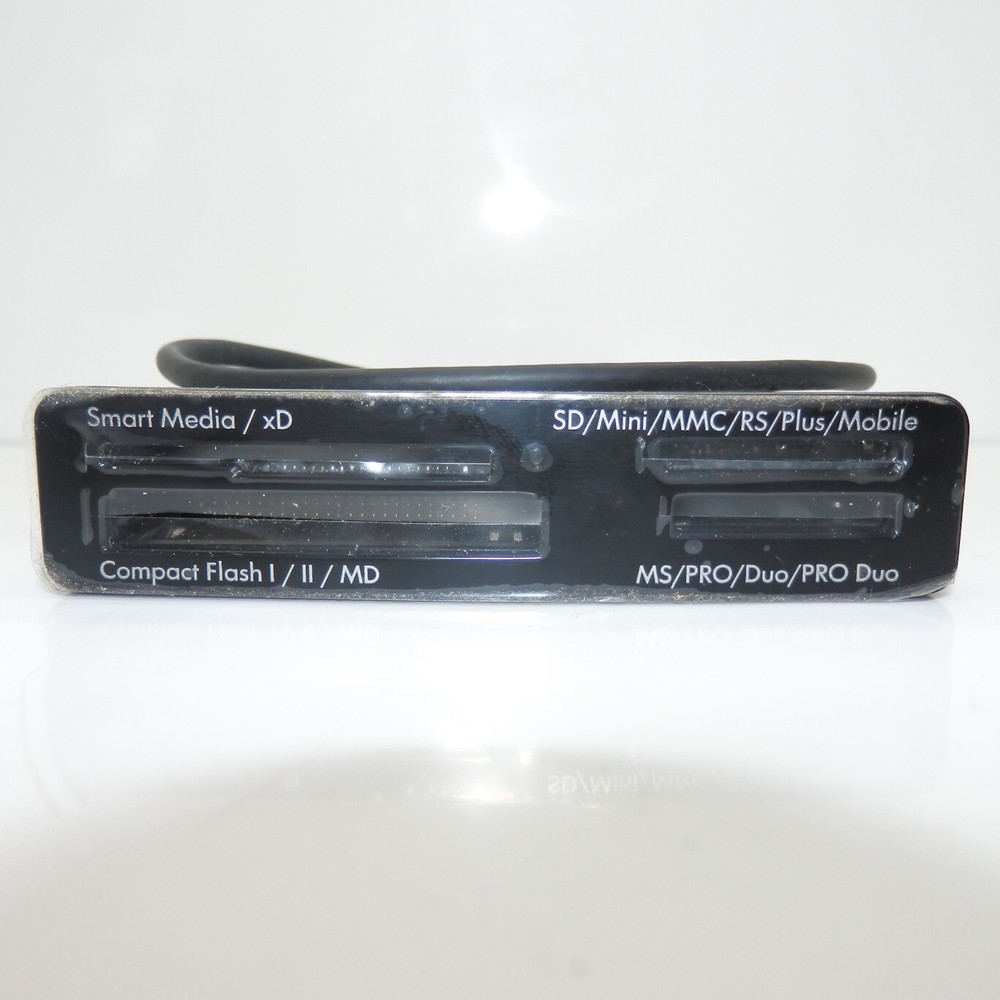HP Pavilion Front Panel Multimedia Card Reader w/Cable 504857-001
