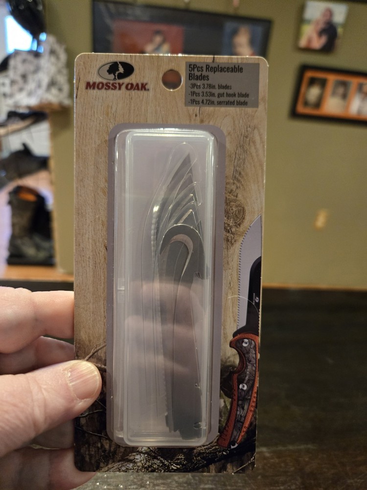 Mossy Oak Country Roots 5pc  Replaceable Blades.