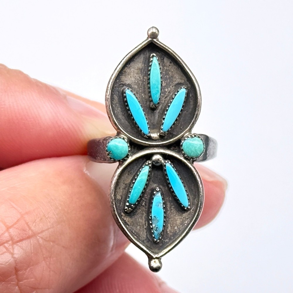 Vintage Zuni Native Needlepoint Turquoise Silver Ring Size 6.75