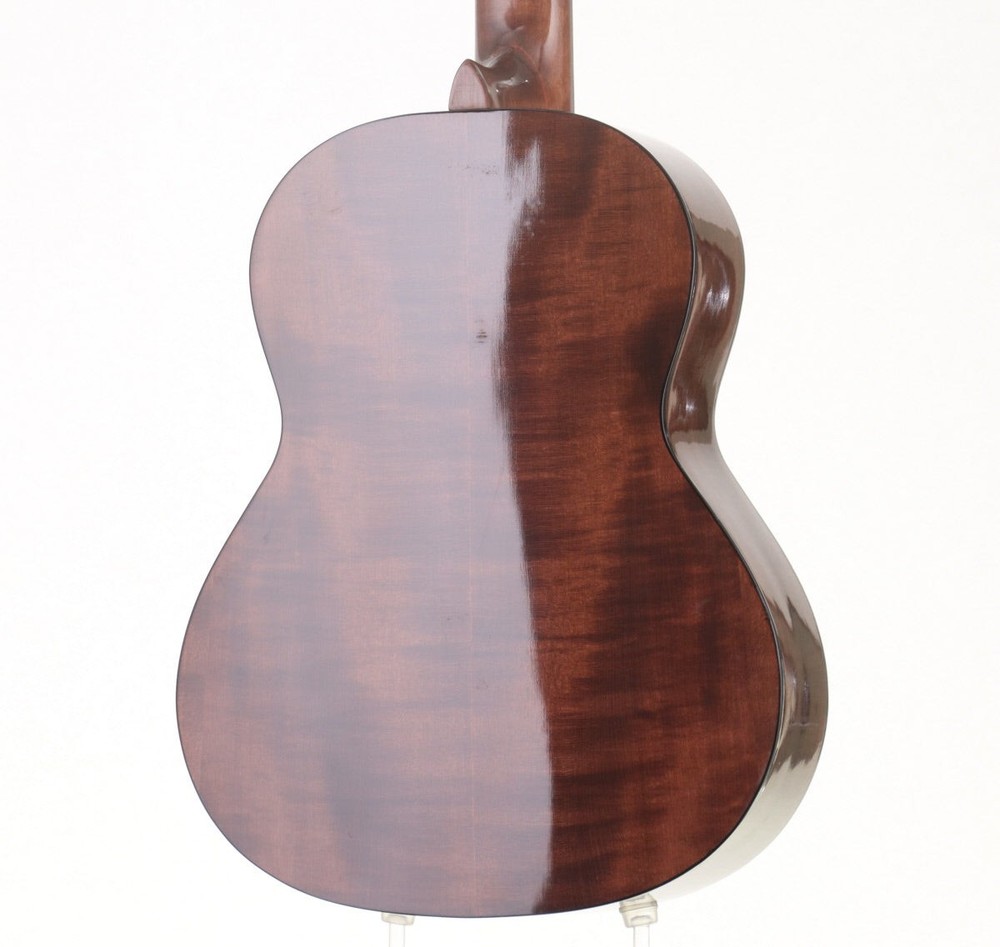 Hora Spanish 4/4 Spruce 650mm All Solid Wood