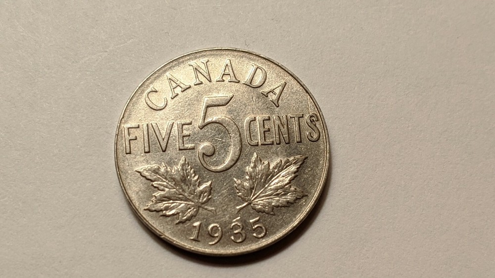5 LOT 1935 FIVE CENTS CANADA COINS
