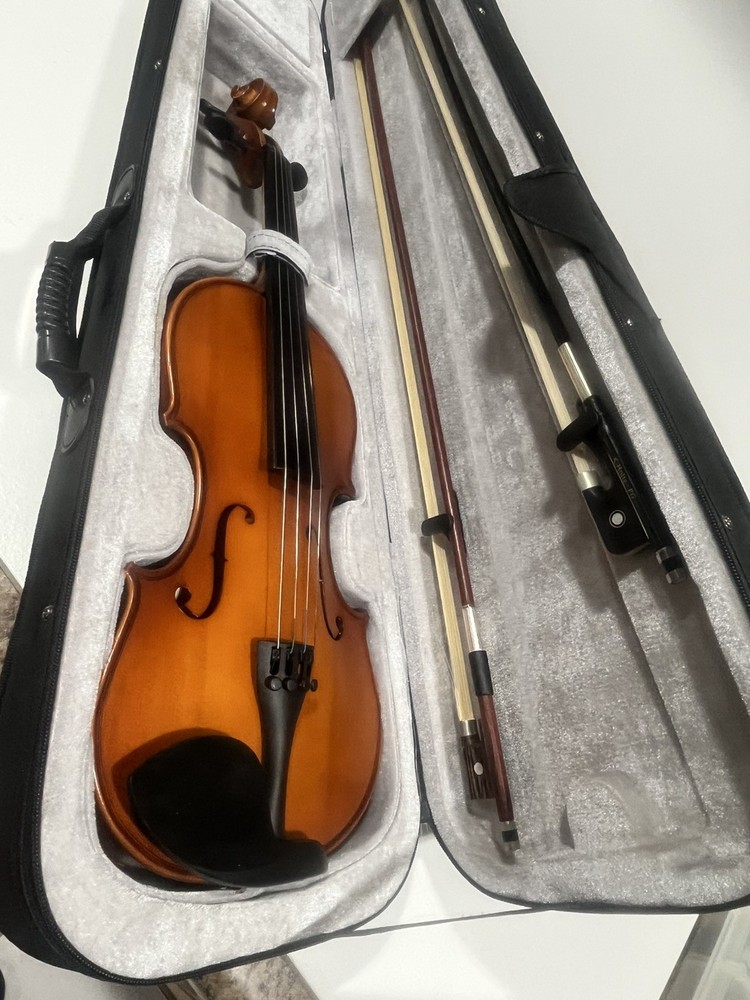 Full Sized Classic Kaizer Violin Set