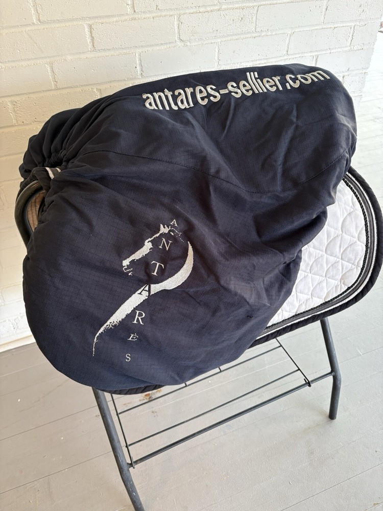 Antares jump saddle 17.5
