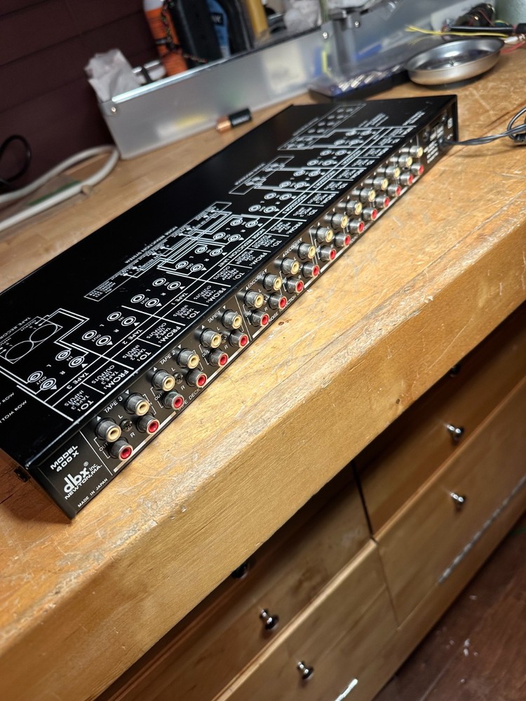 DBX 400X Program Routing Selector Powers On, Lights Up