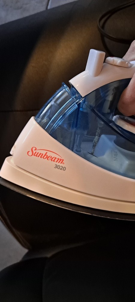 Sunbeam Iron Model 3020- Works Great
