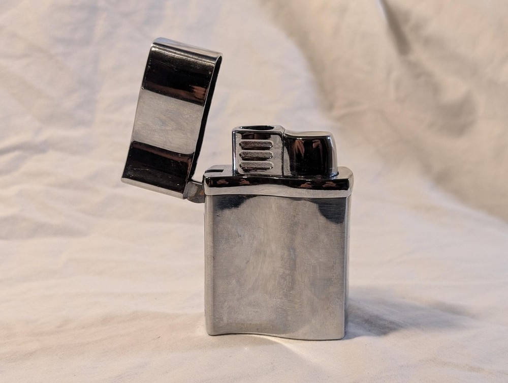 Large Chrome Table Top Refillable Lighter