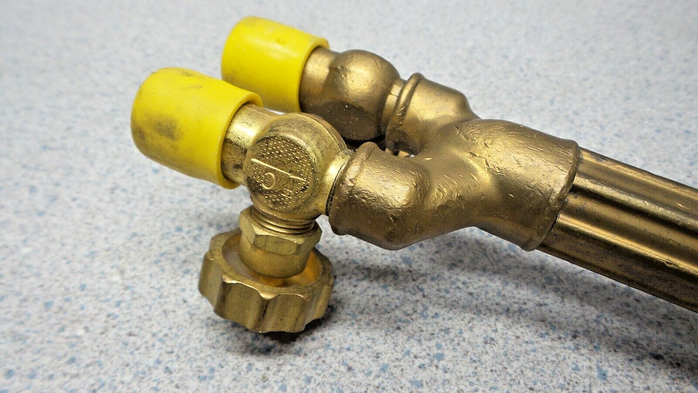 VICTOR CUTTING TORCH HANDLE 100C T-638939