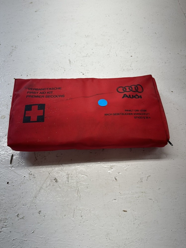 B5 S4 Genuine Audi First Aid Kit Bag. 8D0 860 281 C Made in Germany