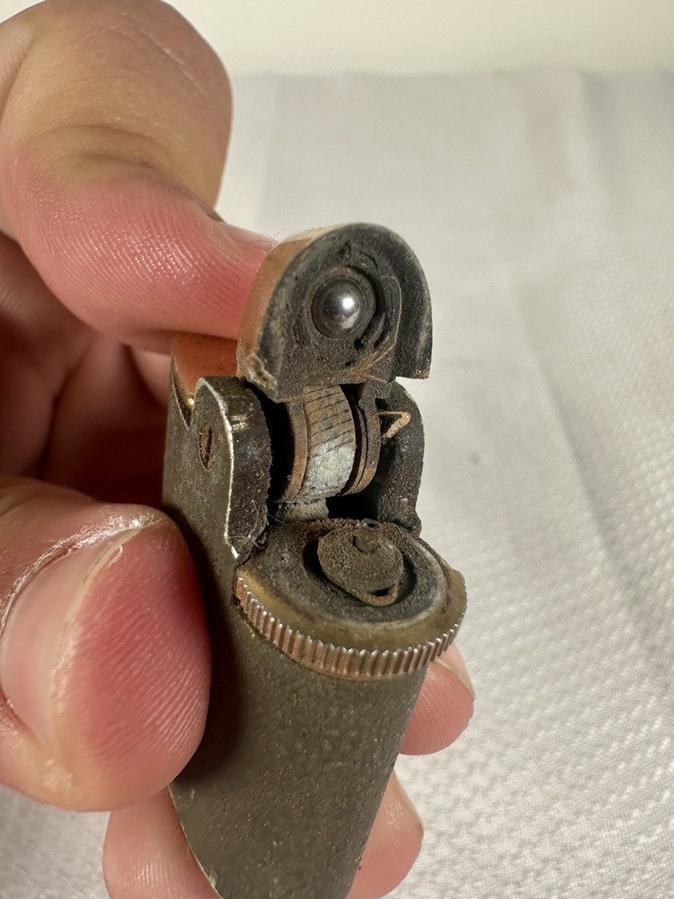 Vintage Ronson Small Green Flip Lighter MCM UNTESTED 1960s Sunburst Pattern