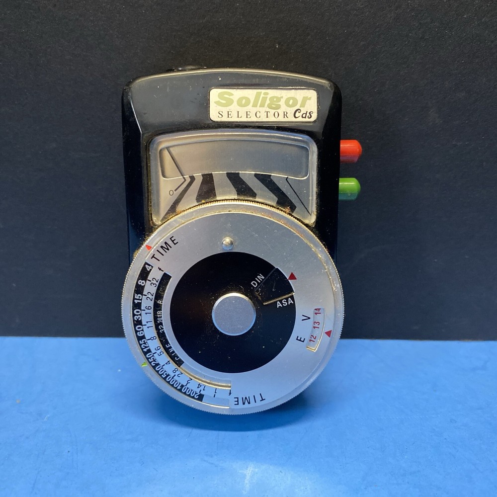 VINTAGE SOLIGOR SELECTOR CDS LIGHT METER- Untested