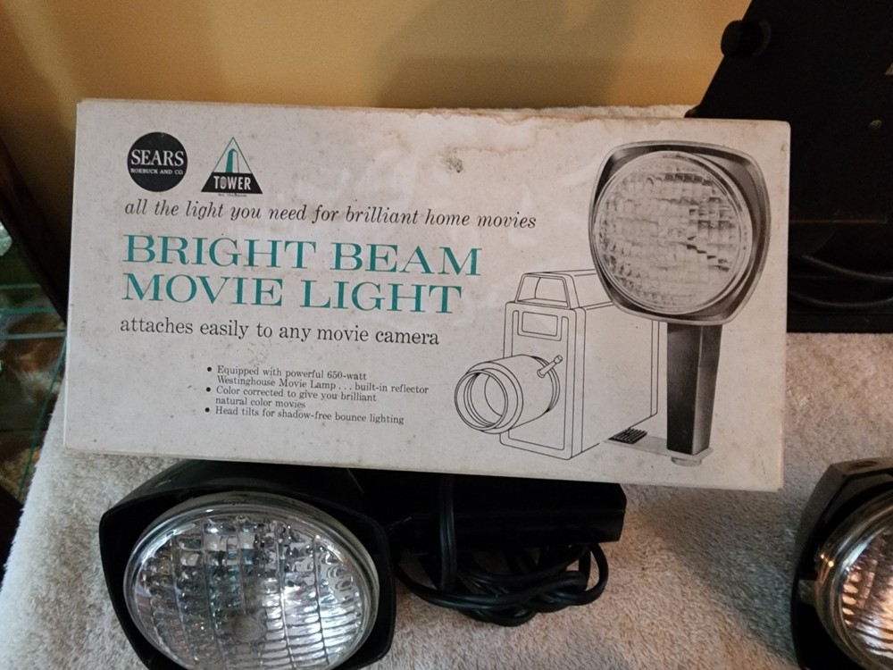 Kodascope Eight Model 50 Plus Camera Lights