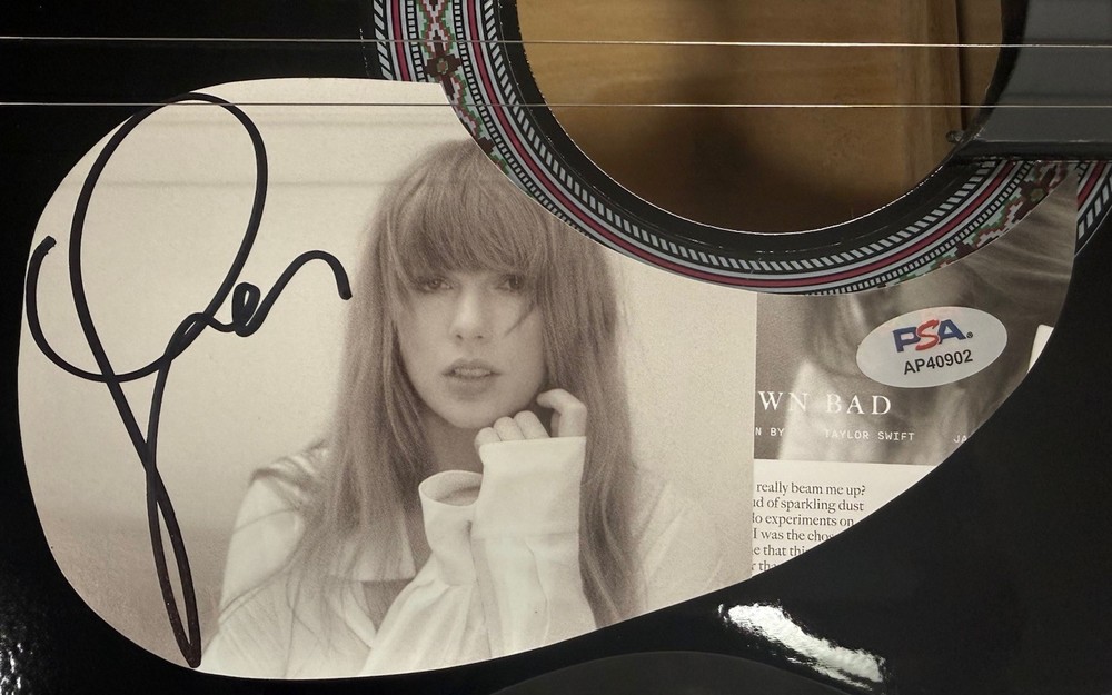 Taylor Swift Signed Acoustic Guitar PSA COA