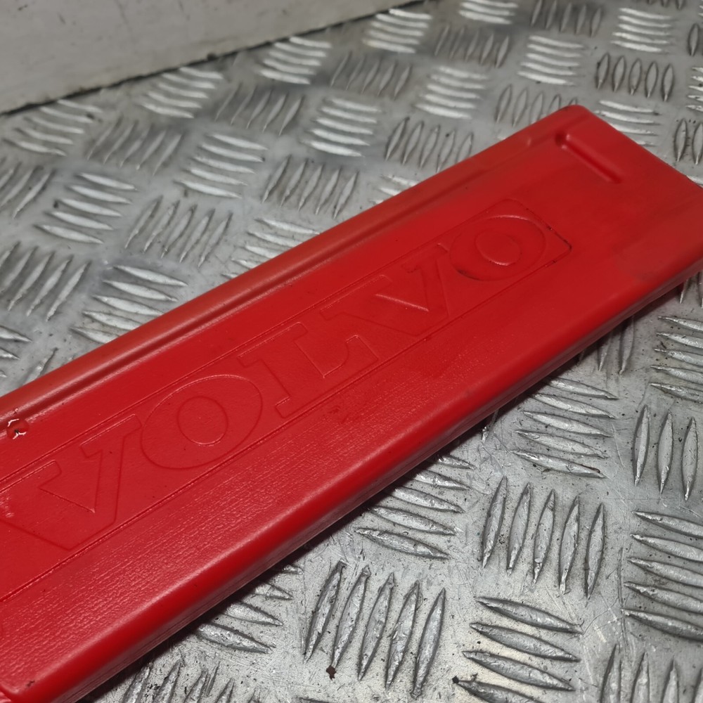 Volvo S80 emergency hazard warning triangle + case 07-14