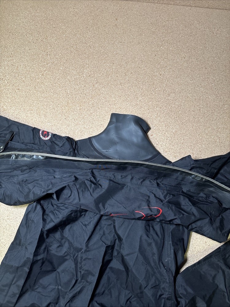 O'NEILL BOOST DRYSUIT SIZE SMALL. Seals Need Repaired.
